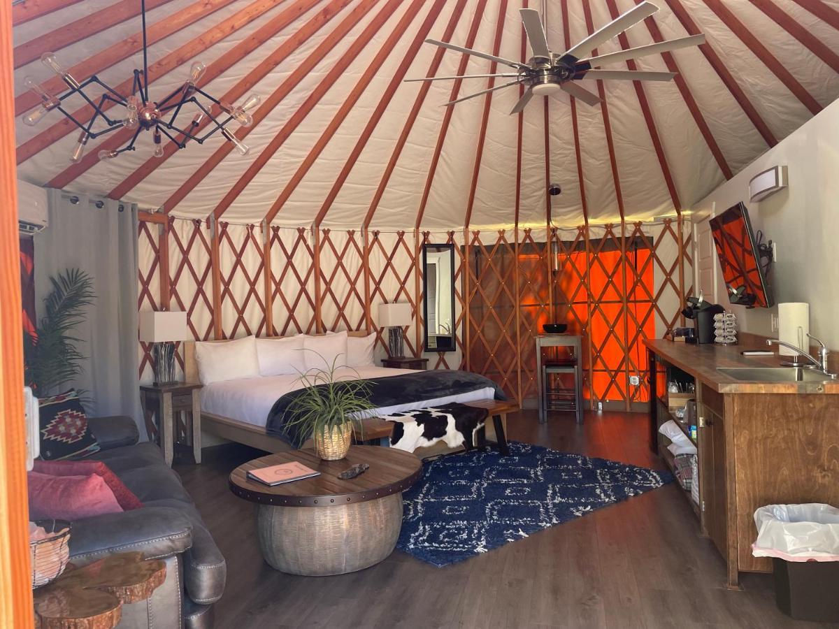 Escalante Yurts - Luxury Lodging Exterior photo