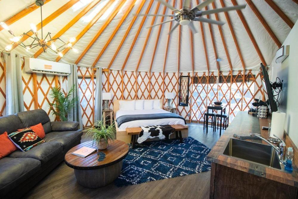 Escalante Yurts - Luxury Lodging Exterior photo